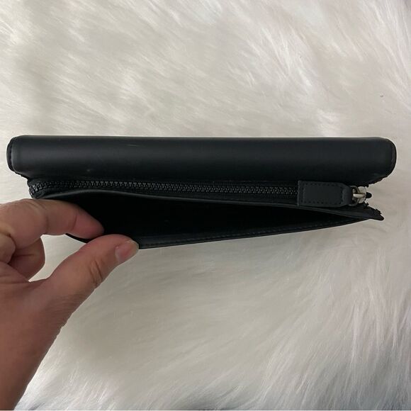 NWOT Fossil Black Vegan Leather Bi-Fold Wallet - Picture 2 of 6